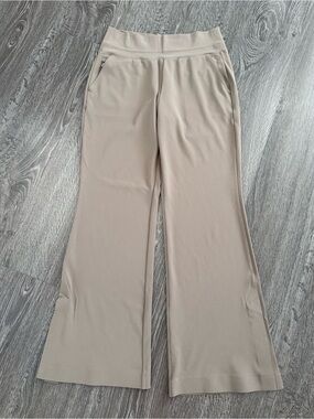 Athleta Women’s Wide-Leg stretch Pants - Beige